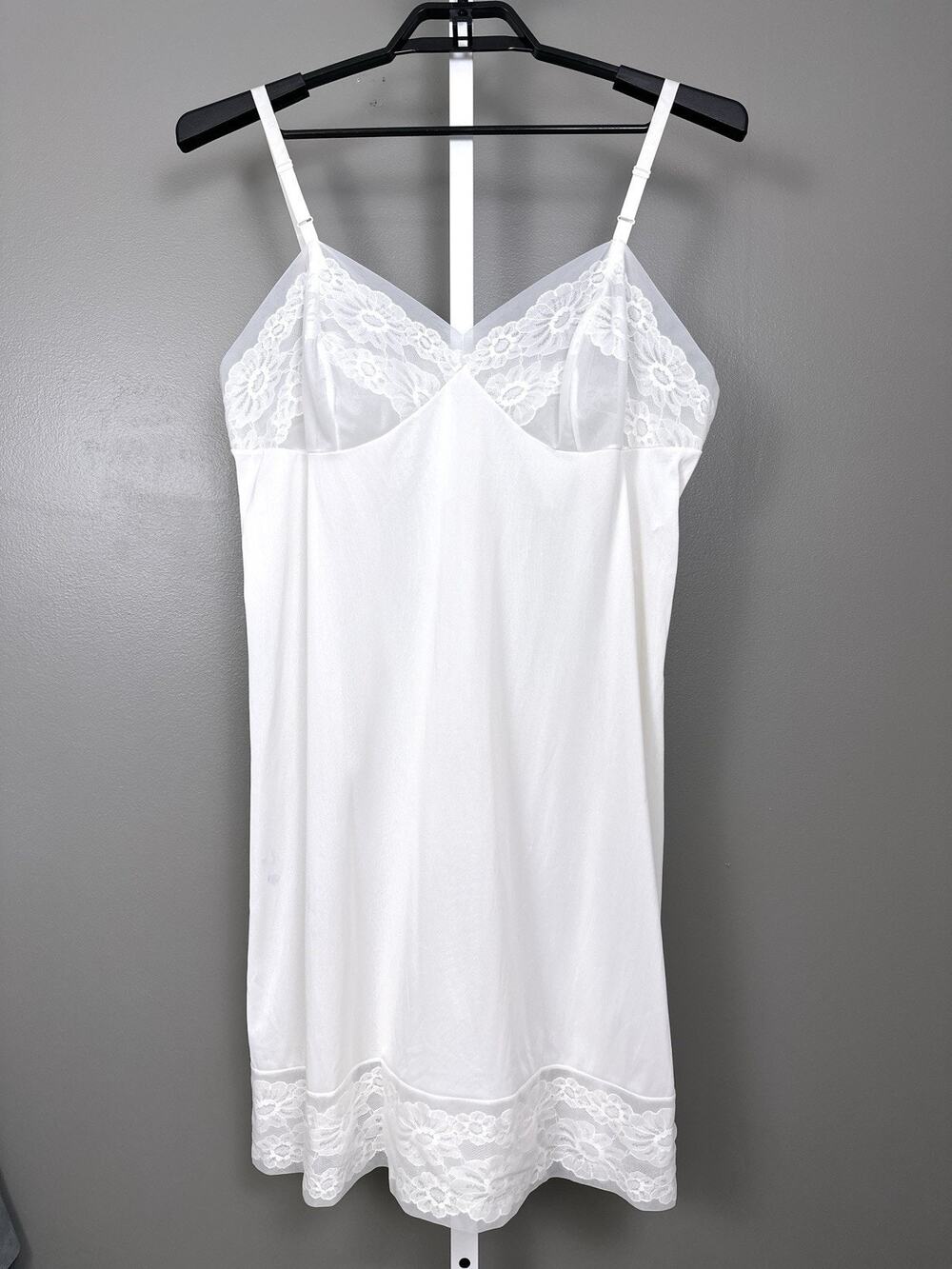 Vintage Vanity Fair White Full Slip Size 42 Antron III Illusion Sandwich Lace